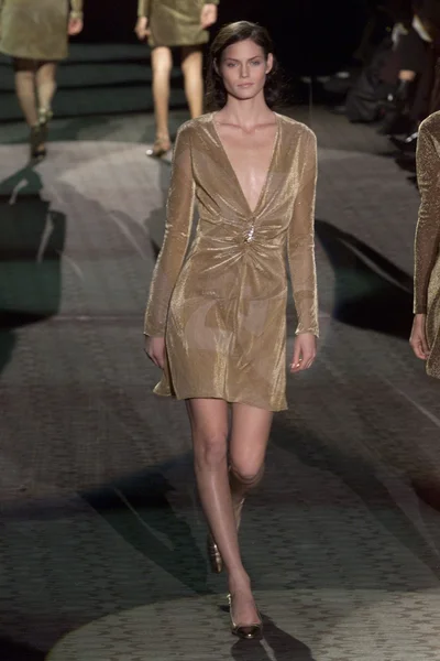 Look 28